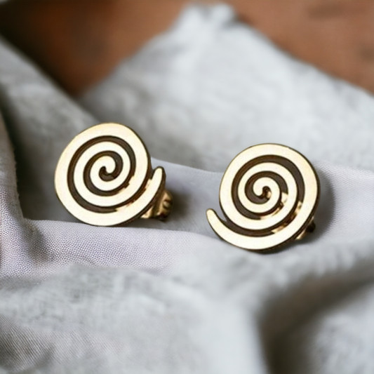 Swirl stud earrings (Jewelry)