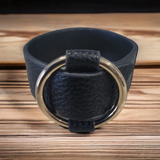 Buckled-up faux leather bracelet (Bracelets)