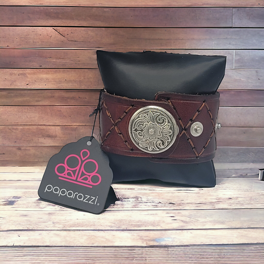 Country medallion snap bracelet (Bracelets)