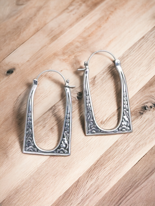Square biz earrings (earrings)
