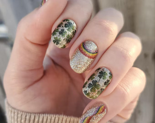 Clover the top  color street nail strips