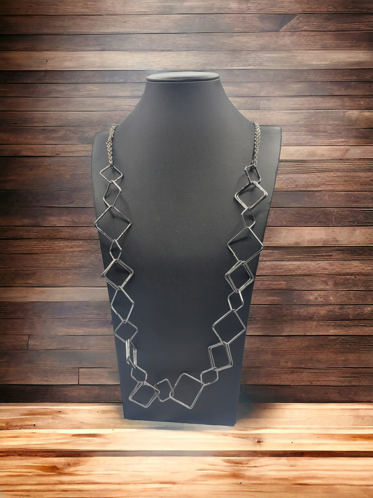 Geometrics necklace (Necklaces)