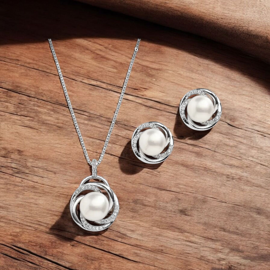 Precious pearl's necklace & earring set