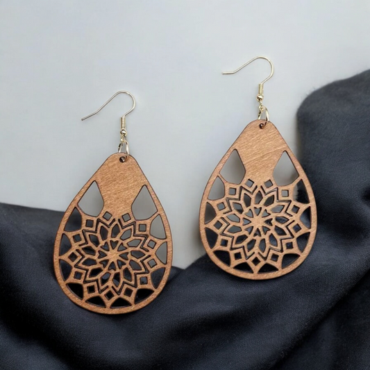 Wooden compliments earrings (earrings)