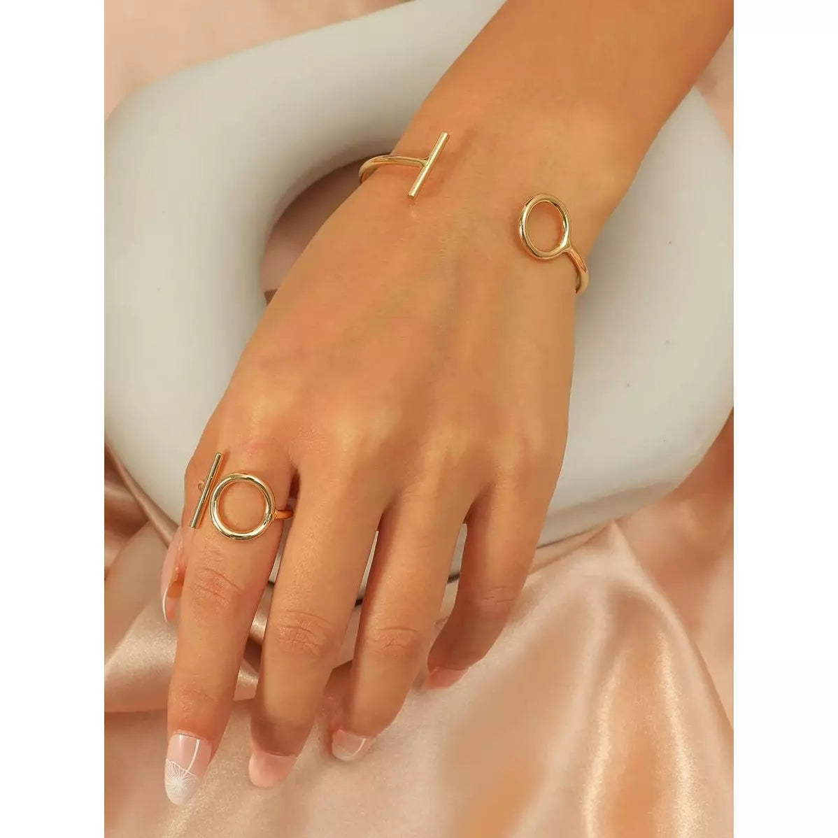Round décor bracelet set (Jewelry Sets)
