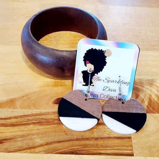 Wooden bangle bracelet (Jewelry)
