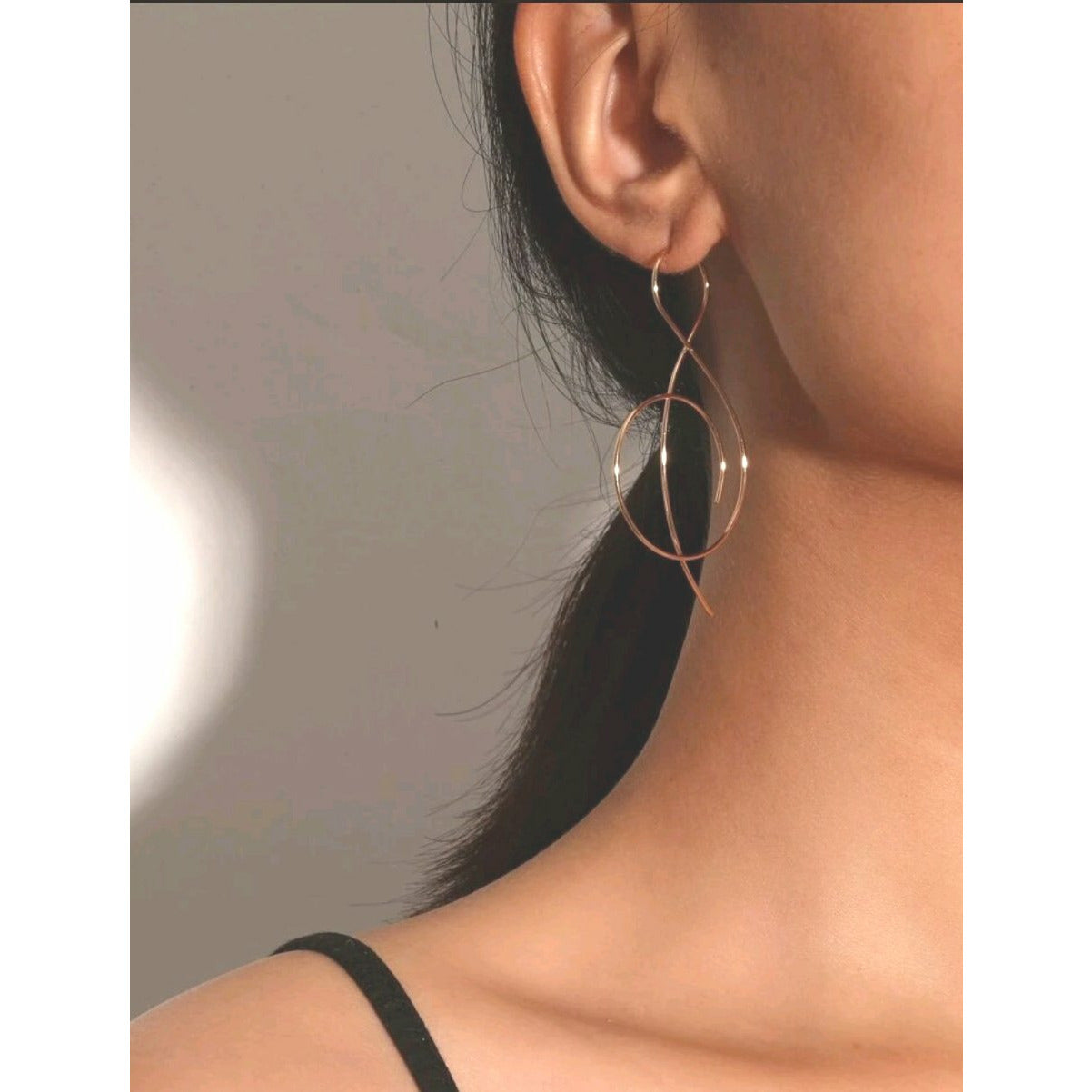 Golden note earrings